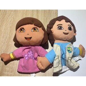 Fisher-Price 2005 Nickelodeon Dora the Explorer and Carmen San Diego Hand Puppet